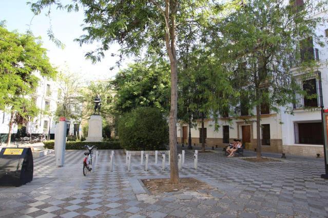 San esteban bajo Sevilla Bagian luar foto